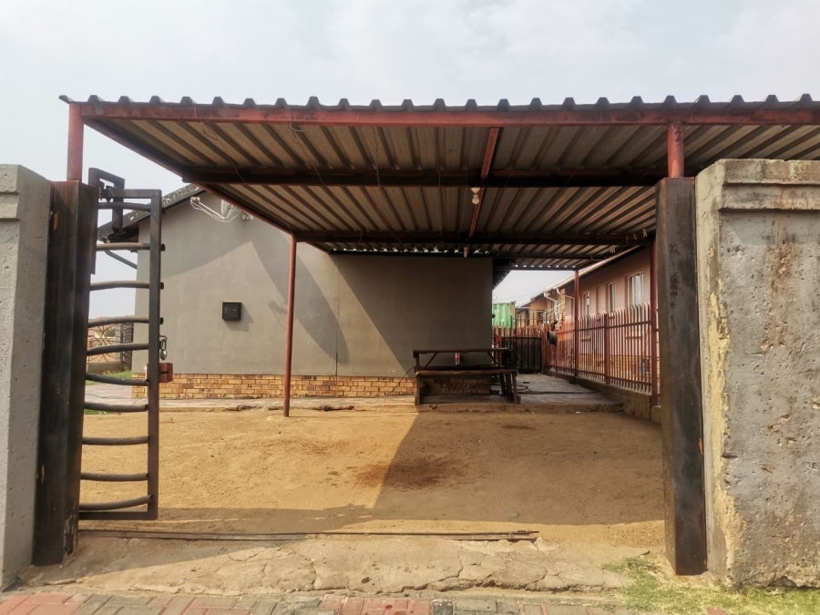 To Let 3 Bedroom Property for Rent in Tlhabane West North West